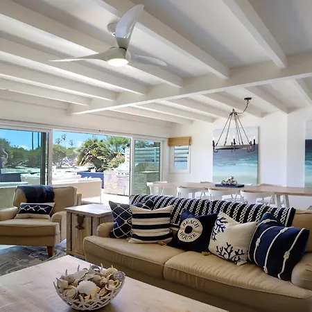 B5382 Anacapa Oasis Villa